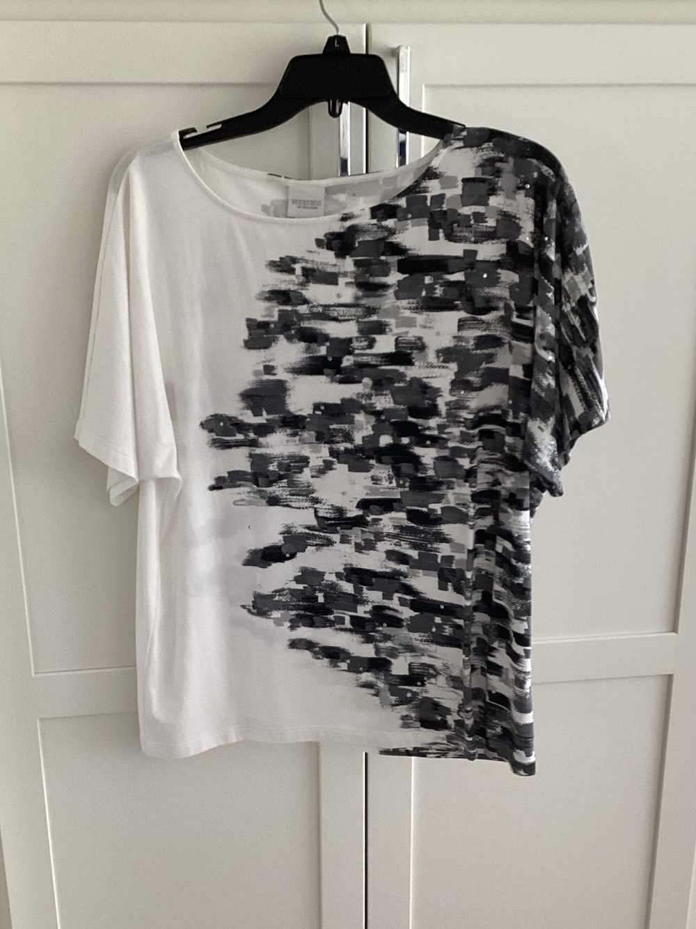 Chico's White and Black Abstract Brushstroke Short-Sleeve Tee